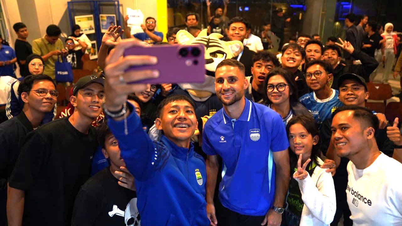 Semarak Bobotoh Sambut Beckham dan Lucho dalam Acara Meet and Greet “Closer to Victory with Vivo V60”
